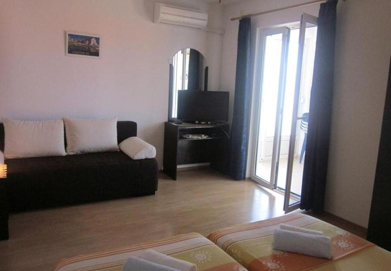 Appartement And Dar *